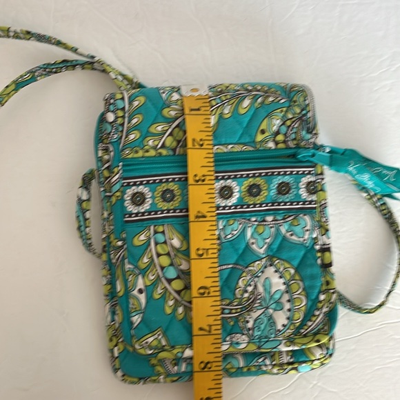 Vera Bradley retired peacock pattern crossbody purse in turquoise & yellow/green - Picture 4 of 16